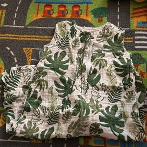 Leaf Print Sleeveless Top